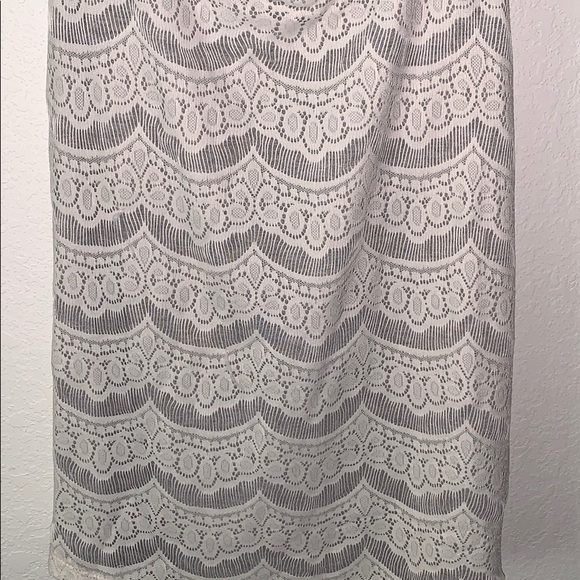 Small Lace Tank - Picture 3 of 3